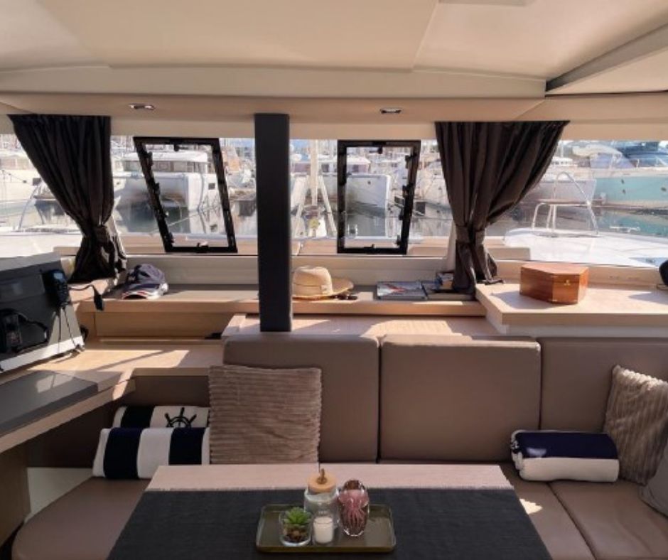 FOUNTAINE PAJOT ASTREA 42 (4)
