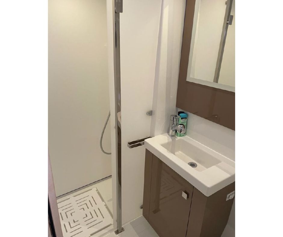 FOUNTAINE PAJOT ASTREA 42 (8)