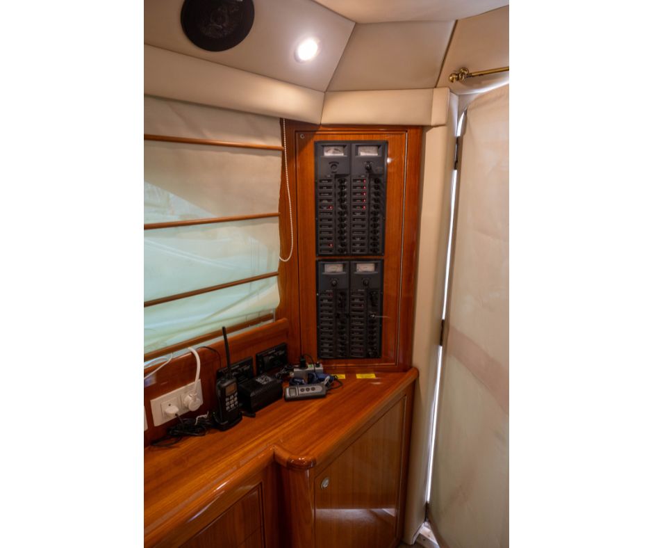 Riviera 47 (10)