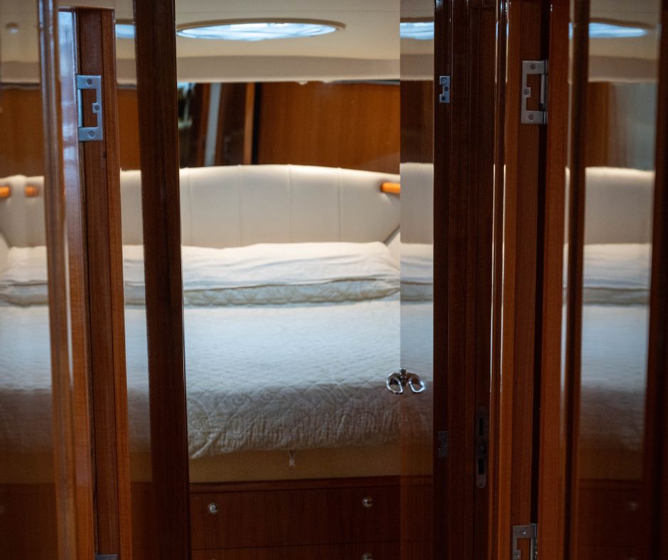 Riviera 47 (14)