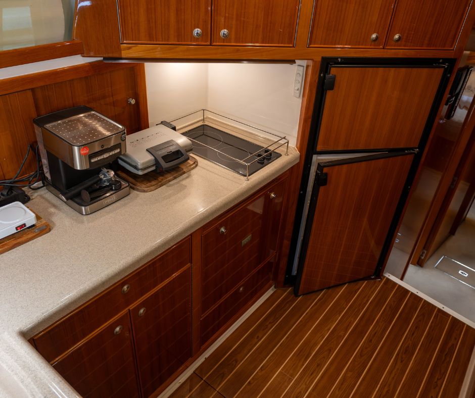 Riviera 47 (16)