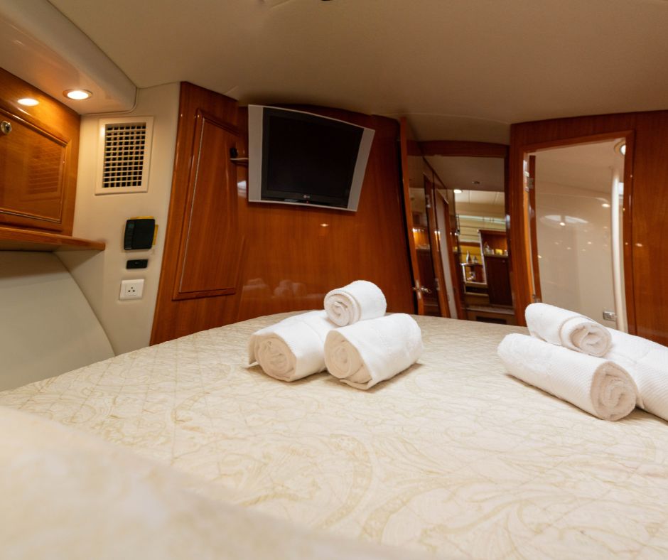 Riviera 47 (6)
